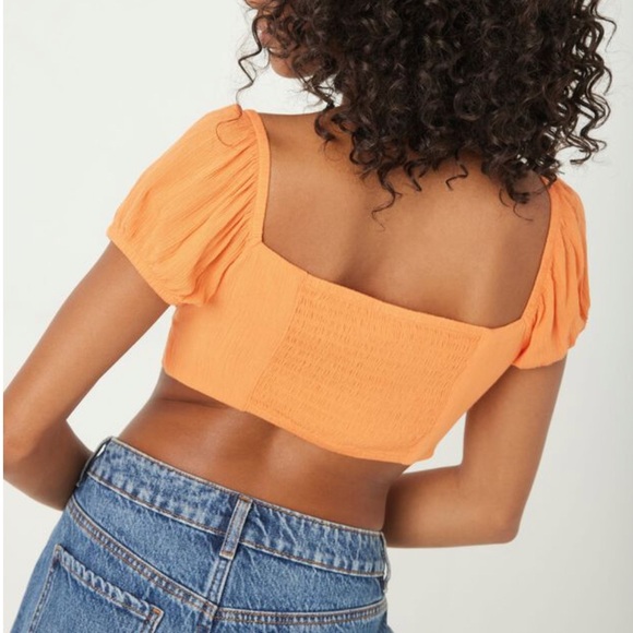 ⭐️ GARAGE Orange Cropped Short Sleeve Shirt! - Picture 3 of 6